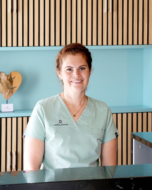 Portrait. von Alexandra Jakobs – freundliche Mitarbeiterin in der kardiologischen Privatpraxis Cardio.Hamm in Bad Nauheim